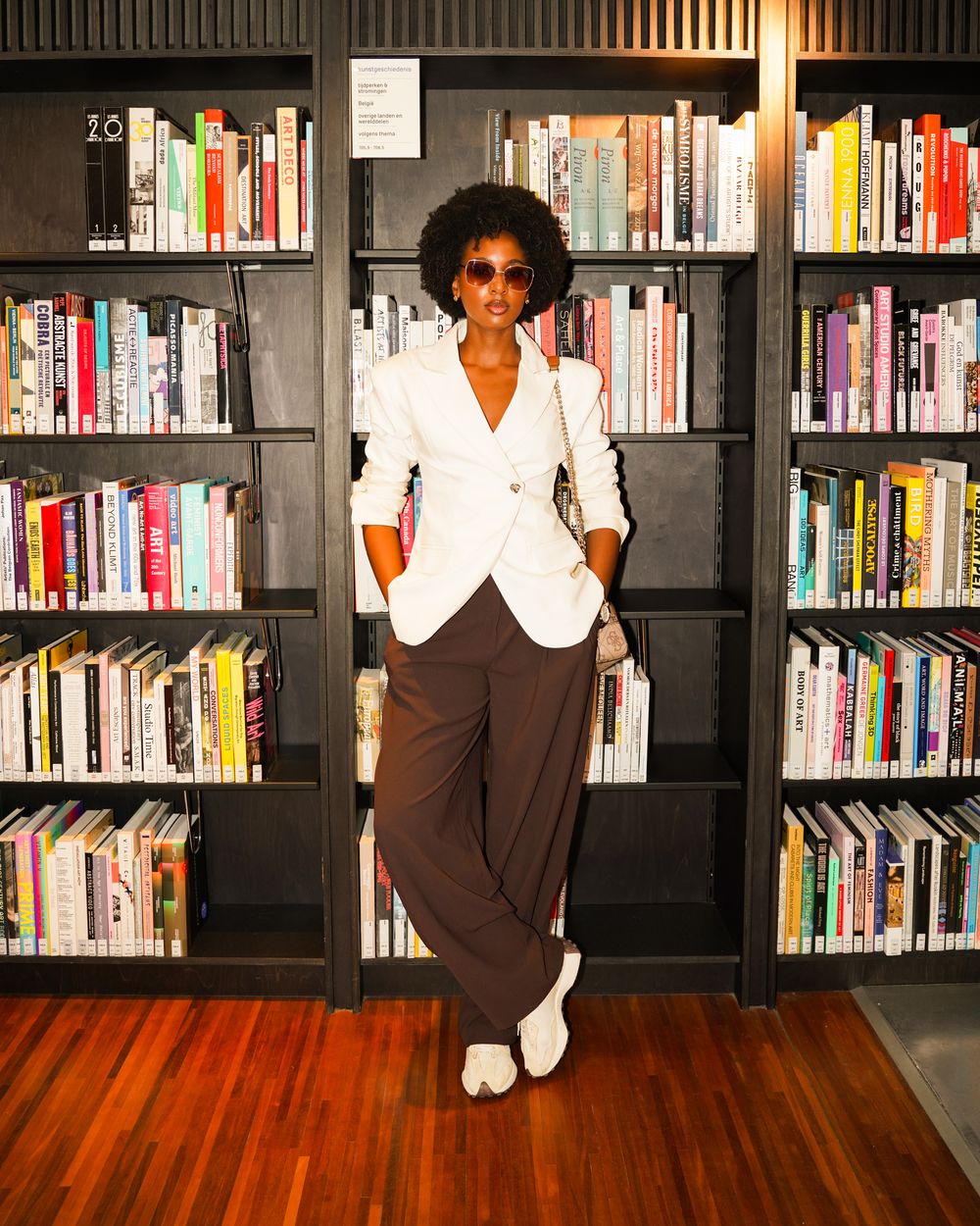Invitée dans l'espace bibliothèque